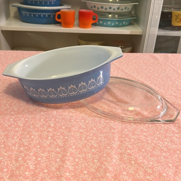 Pyrex Blue Tulips 043 - Picture 4 of 10